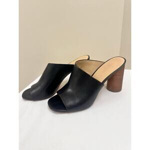 Pour La Victorie Elegant chic Black Leather Mule with Block Heel